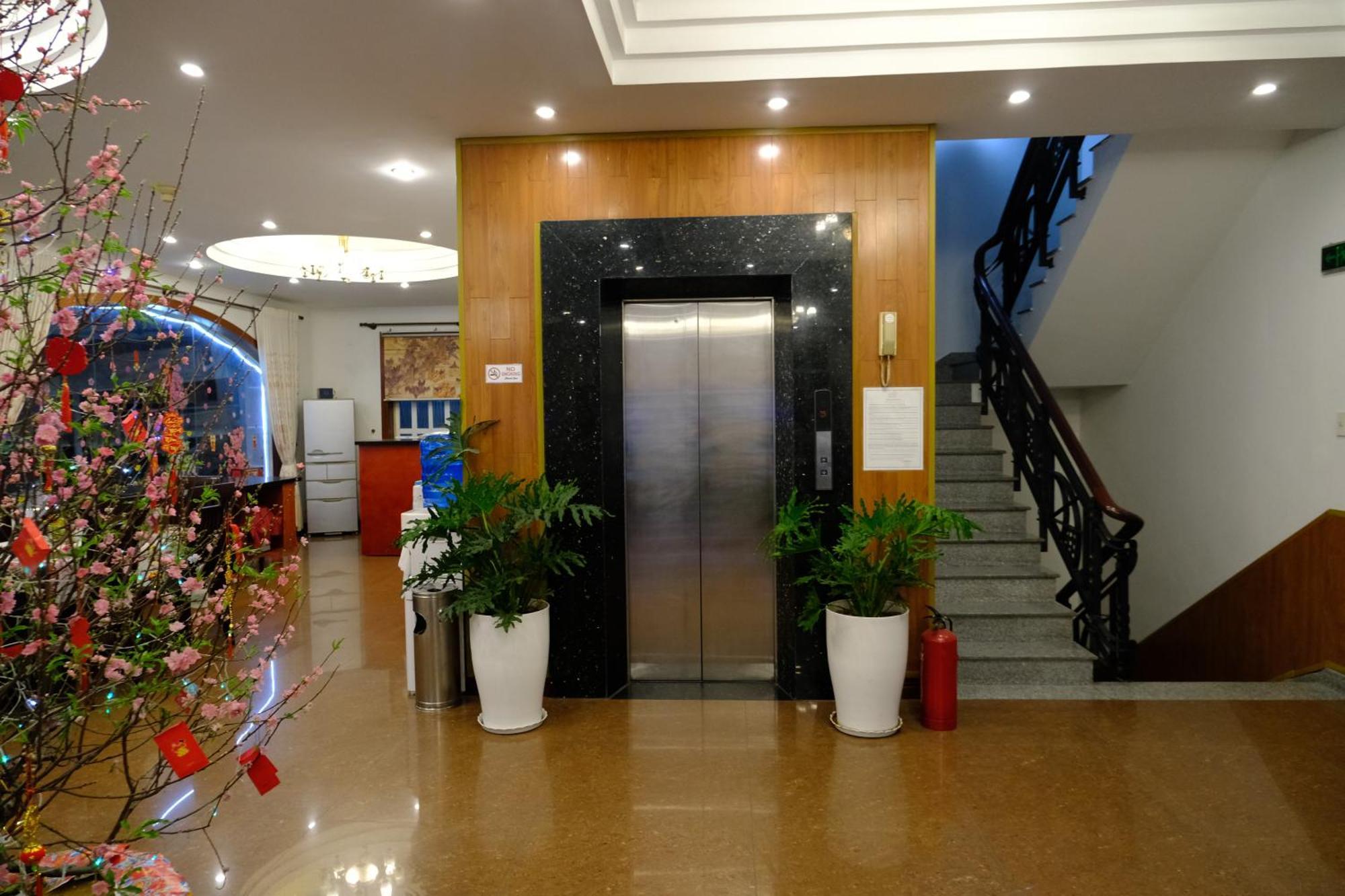 Hoa Phat Hotel & Apartment Bandar Ho Chi Minh Luaran gambar