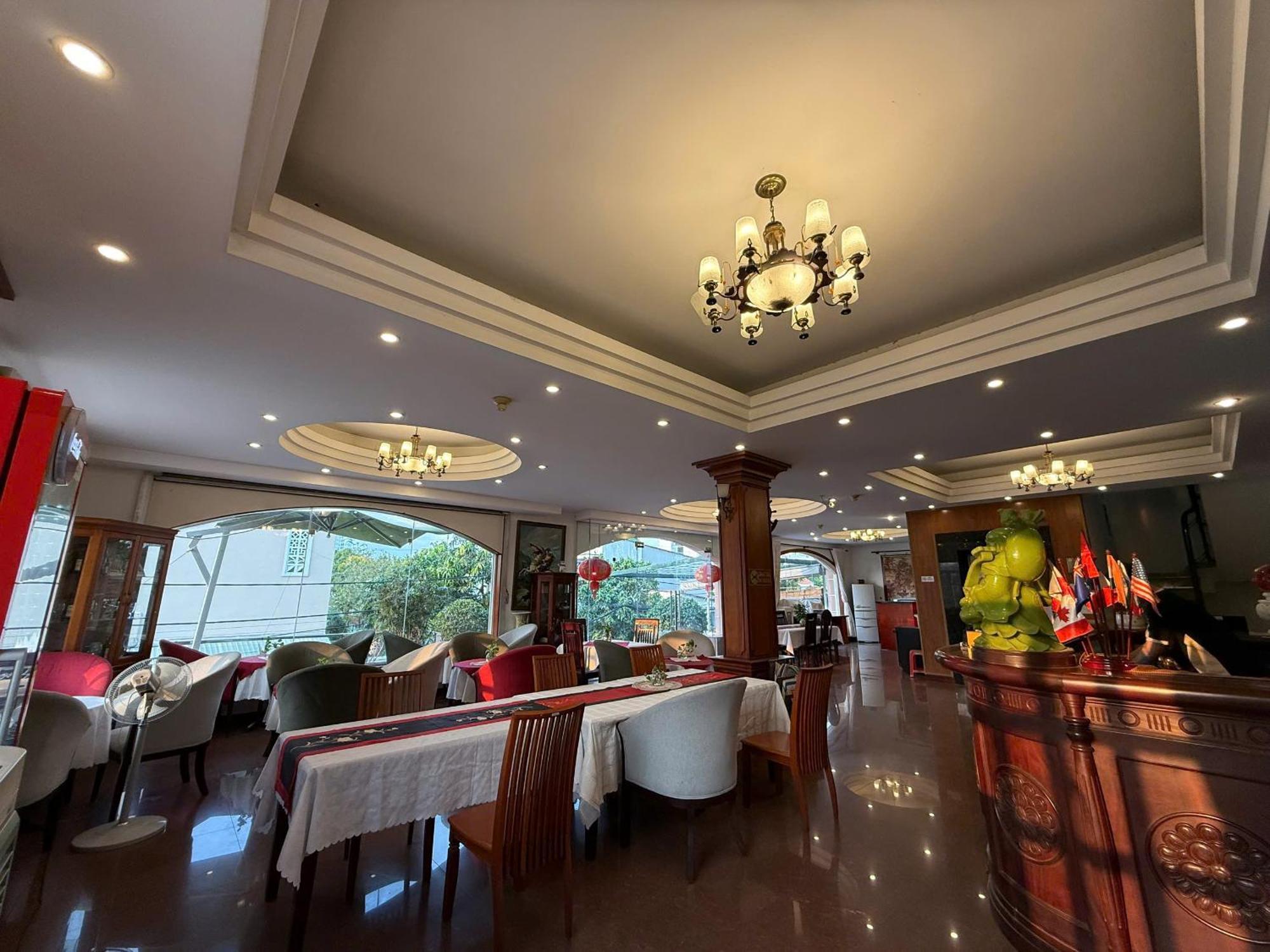 Hoa Phat Hotel & Apartment Bandar Ho Chi Minh Luaran gambar