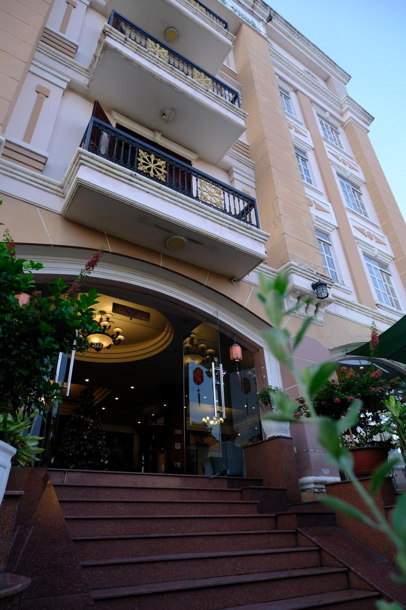 Hoa Phat Hotel & Apartment Bandar Ho Chi Minh Luaran gambar