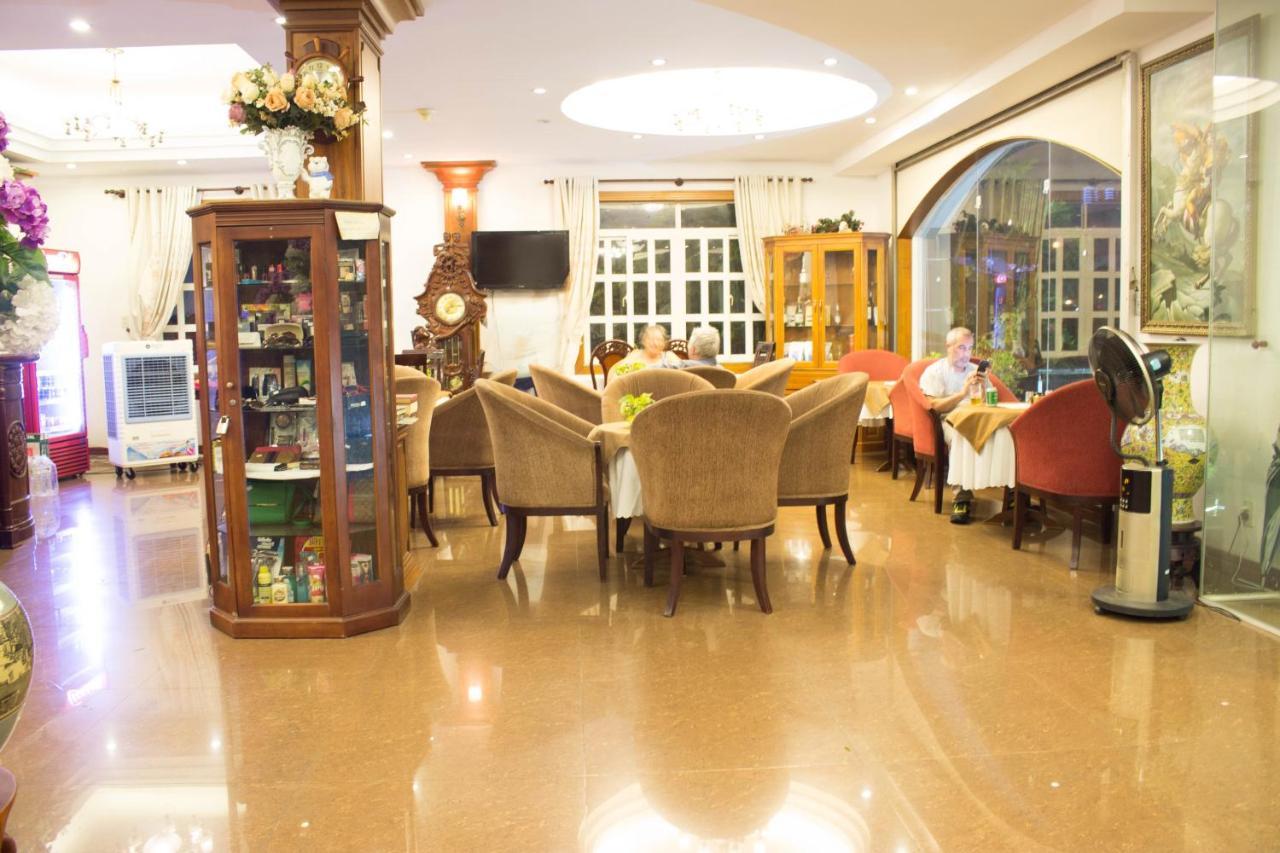Hoa Phat Hotel & Apartment Bandar Ho Chi Minh Luaran gambar